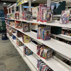 Chantilly Regional Library