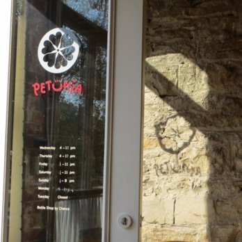 Bar Petunia - Bars Near Me - Gananoque, Ontario Bar Petunia - Bars Near Me - Gananoque, Ontario
