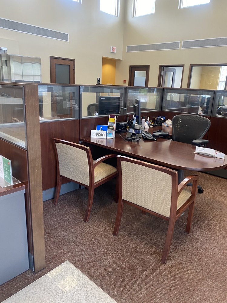 WELLS FARGO BANK Updated June 2024 4511 Weston Rd, Weston, Florida