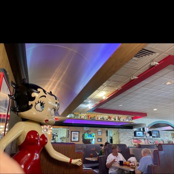 Mel's Diner - Inside - Diners Near Me - Fort Myers, Florida Mel's Diner - Inside - Diners Near Me - Fort Myers, Florida