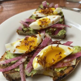 Decker Kitchen - New American Near Me - Agoura Hills, California