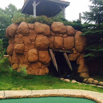 Congo River Miniature Golf - Mini Golf Near Me - Hoffman Estates, Illinois
