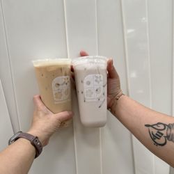 Braganza Tea - Taro milk tea and Black milk, tea!