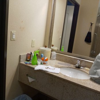 Best Western Plus Route 66 Glendora Inn - Bathroom - Hotels Near Me - Glendora, California Best Western Plus Route 66 Glendora Inn - Bathroom - Hotels Near Me - Glendora, California