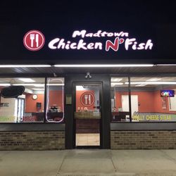 Madtown Chicken N' Fish - Madtown @night