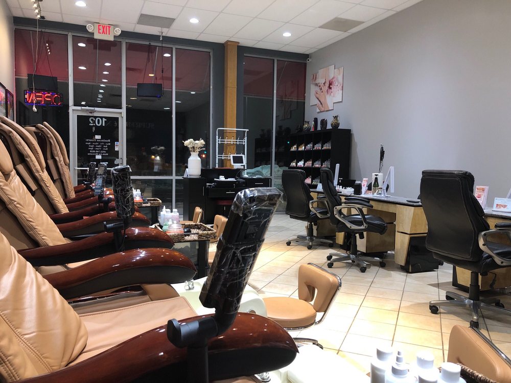 SUPREME NAILS 36 Photos & 20 Reviews Nail Salons 2000 Williams Dr