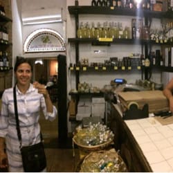 Cantina du Sciacchetra - Friendly staff, friendly tourists. Great liquors.
