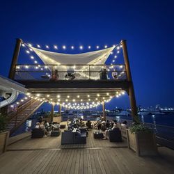 Spruce Street Harbor Park