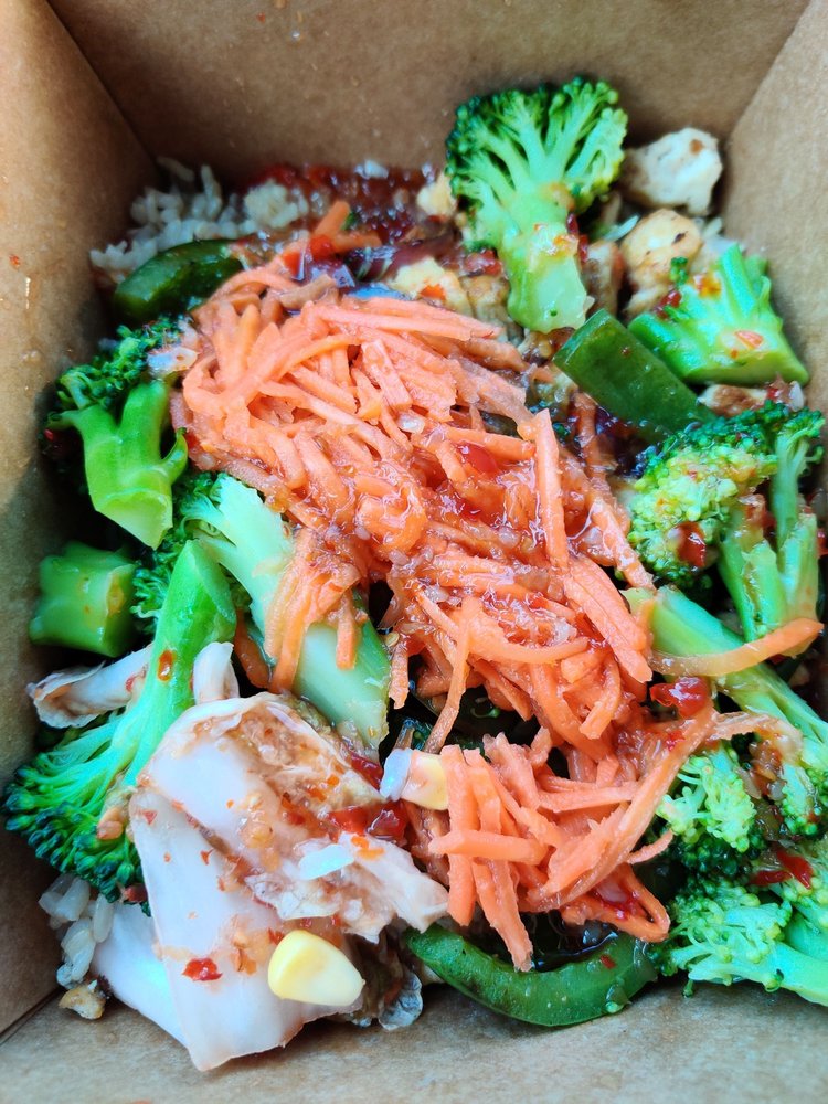 Food from Silantra Asian Street Kitchen