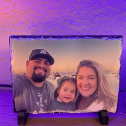 Photo printed in store in 30 min. Photo printed in store in 30 min.