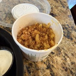 Disgusting Mac. Cold, dry, no seasoning