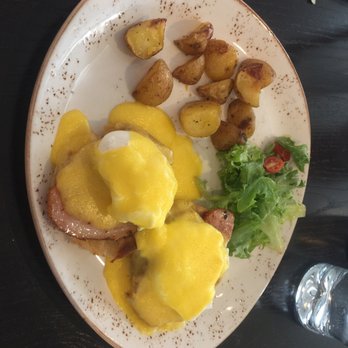 Eques - Eggs Benedict - Breakfast & Brunch Near Me - Bellevue, Washington