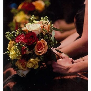Fiddlehead Floral - roses in fall tones - Floral Designers Near Me Fiddlehead Floral - roses in fall tones - Floral Designers Near Me