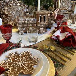Pottery Barn - Cozy and cute tablescape, November 2024