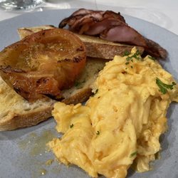 Hotel George Williams - Eggs Benedict (I wanted scrambled eggs)