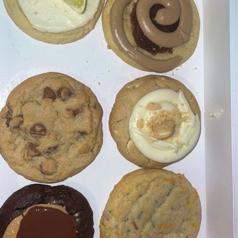 Crumbl - Dyer - Bakeries Near Me - Dyer, Indiana
