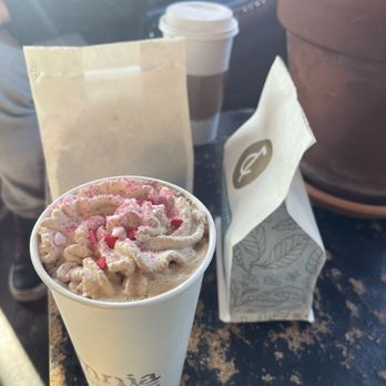 Insomnia Coffee - Aztec mocha (to the back), raspberry mocha, coffee beans. - Coffee & Tea Near Me - Cannon Beach, Oregon Insomnia Coffee - Aztec mocha (to the back), raspberry mocha, coffee beans. - Coffee & Tea Near Me - Cannon Beach, Oregon