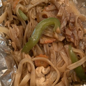 Namwan - Drunken noodles w/ chicken - Thai Near Me - Youngsville, Louisiana