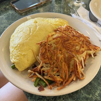 Metro Diner - Veggie Omelet - Breakfast & Brunch Near Me - Jacksonville Beach, Florida