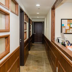 Lucid Dermatology - Hallway