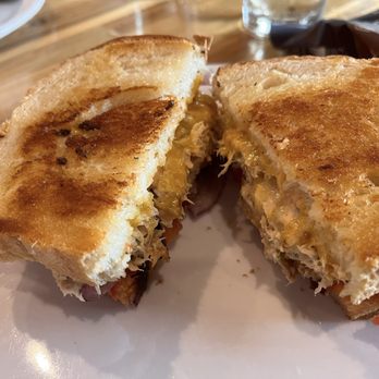Nye Beach Cafe - Spicy Albacore tuna grilled sandwich - Cafes Near Me - Newport, Oregon