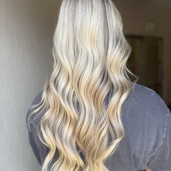 Mane & Co - Blonding