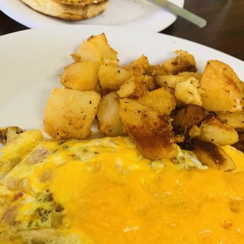 Ally's Comfort Cafe - Omelette, home fries, and English muffin - Diners Near Me - Davie, Florida Ally's Comfort Cafe - Omelette, home fries, and English muffin - Diners Near Me - Davie, Florida