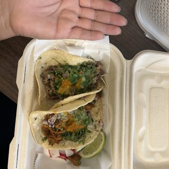 Betzy's tacos - Asada taco and pastor taco - Salvadoran Near Me - San Rafael, California Betzy's tacos - Asada taco and pastor taco - Salvadoran Near Me - San Rafael, California
