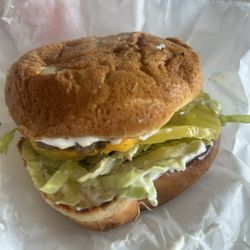 CHARLESTON SNACK BAR - Cheeseburger