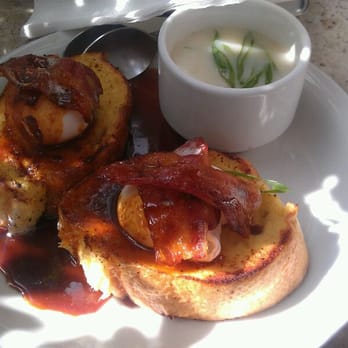 Cream Pot - Specialty Benedict. Bacon on baguette. Best ever. - Breakfast & Brunch Near Me - Honolulu, Hawaii