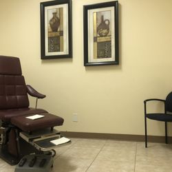 Eugene Batelli, DPM - Associates in Medicine & Surgery - Treatment Room