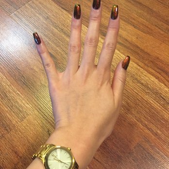 Leanne Nails - Acrylic Manicure - Nail Technicians Near Me - Westminster, California