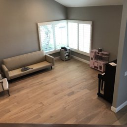 Oak wood floor( engineered wood) Oak wood floor( engineered wood)