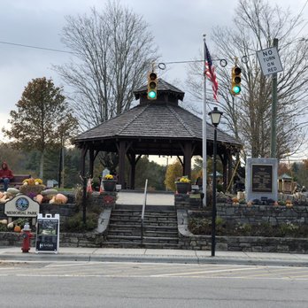 Memorial Park - Parks Near Me - Blowing Rock, North Carolina
