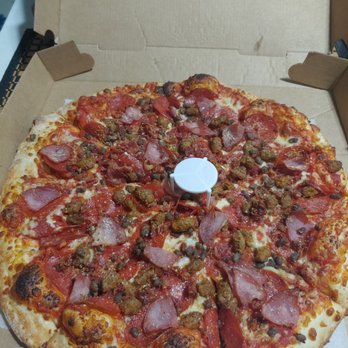Fox’s Pizza Den - Meat Deluxe - Pizza Near Me - Zionsville, Indiana Fox’s Pizza Den - Meat Deluxe - Pizza Near Me - Zionsville, Indiana