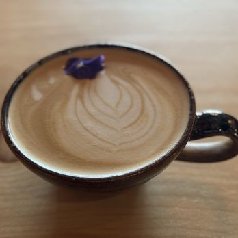 Momo Cafe - Lavender latte - Coffee & Tea Near Me - Minneapolis, Minnesota