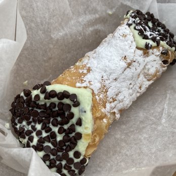 Mike's Pastry - Mint cannoli - Bakeries Near Me - Boston, Massachusetts Mike's Pastry - Mint cannoli - Bakeries Near Me - Boston, Massachusetts