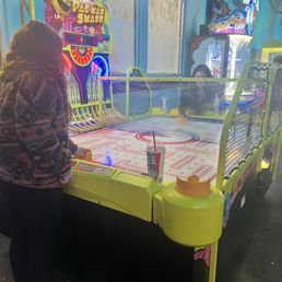 Air hockey