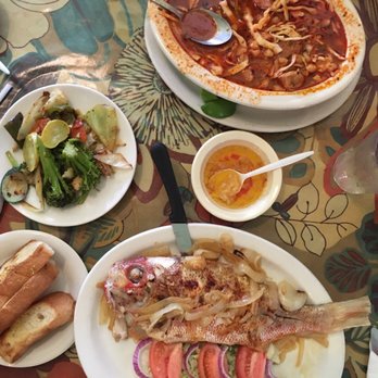 Los Galanes - Steamed red snapper and pozole - Mexican Near Me - Detroit, Michigan