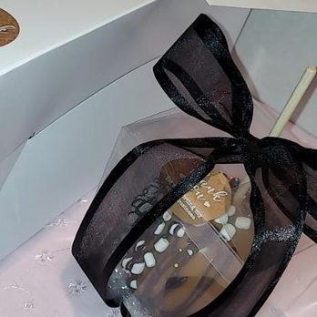 Pretty-N-Pink Pastry - Caramel apple. - Custom Cakes Near Me