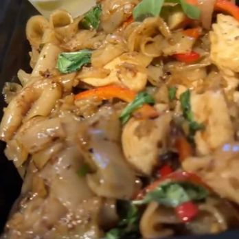 Ladda Thai - Drunken Noodles - Thai Near Me - Anaheim, California Ladda Thai - Drunken Noodles - Thai Near Me - Anaheim, California