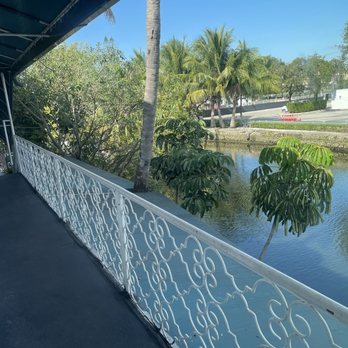 Mad Radio - Riverview ! - Coffee & Tea Near Me - Miami, Florida Mad Radio - Riverview ! - Coffee & Tea Near Me - Miami, Florida