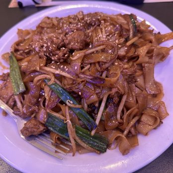 Meizhou Dongpo - Stir Fried Noodles - Szechuan Near Me - Irvine, California Meizhou Dongpo - Stir Fried Noodles - Szechuan Near Me - Irvine, California