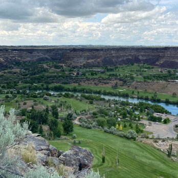 Redhawk - Red Hawk backyard - Gastropubs Near Me - Twin Falls, Idaho