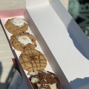Crumbl - Raleigh - Bakeries Near Me - Raleigh, North Carolina Crumbl - Raleigh - Bakeries Near Me - Raleigh, North Carolina
