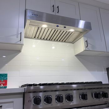 Tru Blu Solutions Appliance Outlet - 36" Viking hood underside. Instead of a filter, this design good uses a baffle which is designed to collect grease as air passes through - Appliances Near Me - Santa Ana, California Tru Blu Solutions Appliance Outlet - 36" Viking hood underside. Instead of a filter, this design good uses a baffle which is designed to collect grease as air passes through - Appliances Near Me - Santa Ana, California