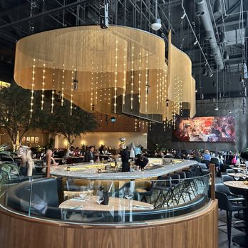JOEY King St - Interior - Wine Bars Near Me - Toronto, Ontario