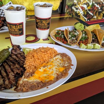 Tom's Tailgate - Carne asada plate & Taco plate - Mexican Near Me - La Mirada, California