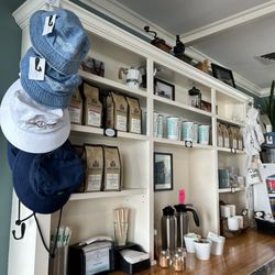 Dock Square Coffee House - Inside