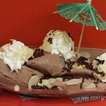 Rolly Ice Cream - Blueberry Ice Cram dashed with almond,under the umbrella. - Ice Cream & Frozen Yogurt Near Me - Miami, Florida